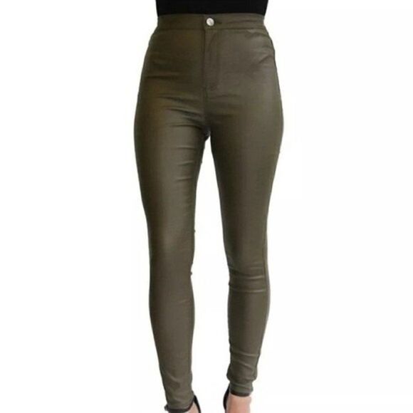 Almost Famous High Rise Skinny Leg Junior's Coated Finish olive Jeans size 3 NWT - Picture 1 of 7